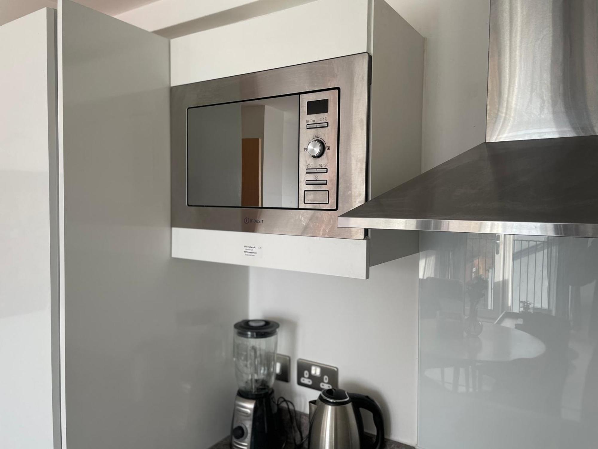 Appartamento Relaxing 1-Bed Flat In Salford With Street Parking Manchester Esterno foto